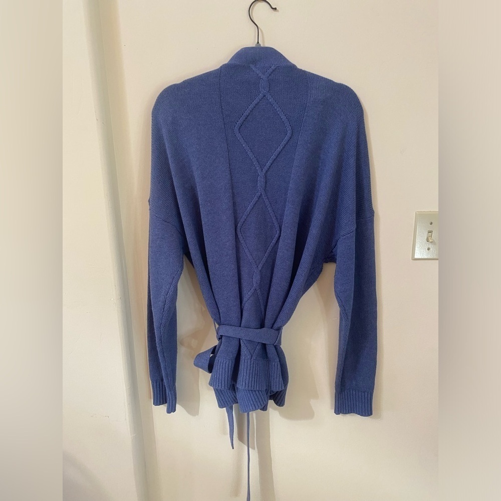 L’AGENCE MICA BELTED CABLE KNIT DUSTY BLUE COTTON CARDIGAN SWEATER SIZE XXL/TTG - Picture 7 of 11